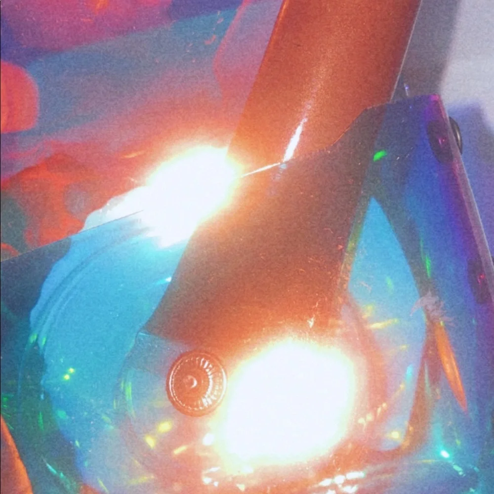 N/A lips gloss
